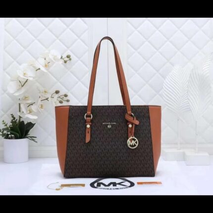 Michael Kors tote with dust cover 5328
