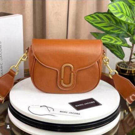 MARC JACOBS THE SMALL BROWN SADDLE BAG PREMIUM WITH OG BOX